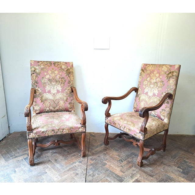 French Walnut Mouton Leg Armchairs, Late 19th Century, Set of 2 For Sale - Image 3 of 8
