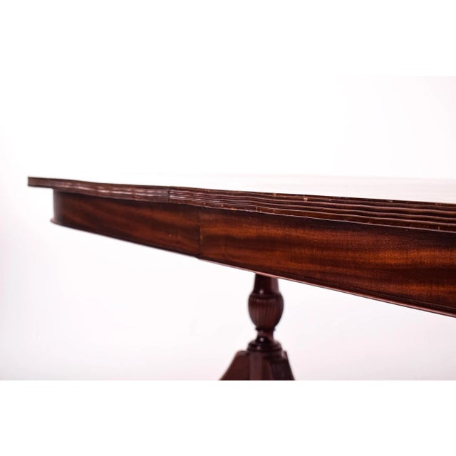 18th Century English Dining Table in Mahogany For Sale - Image 12 of 18