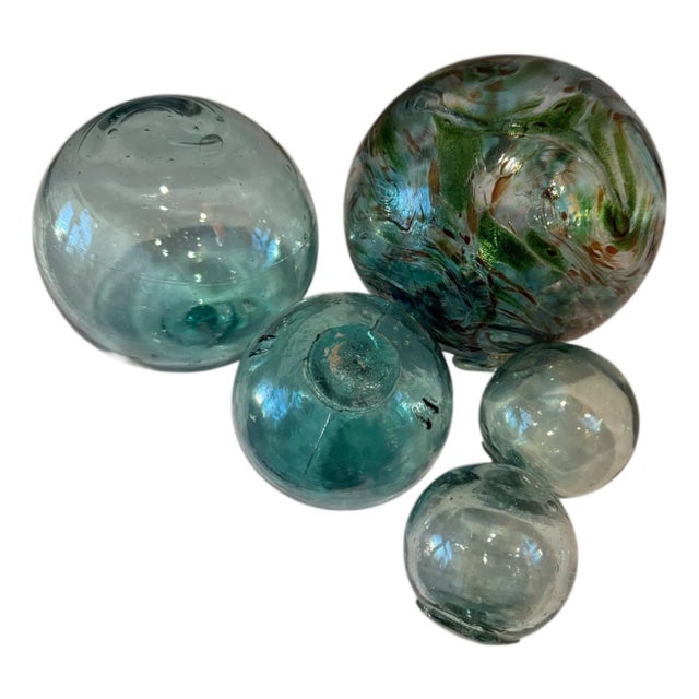 Vintage Glass Decor Fishing Floats Balls With 2001 Custom Art Glass Oregon Float Set of 5 For Sale