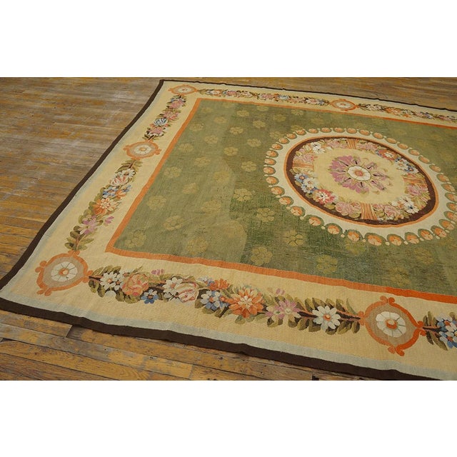 1820s Green Floral Medallion Flat Weave Antique French Aubusson Rug 8' 8" X 12' 6" Wool Carpet For Sale - Image 4 of 11
