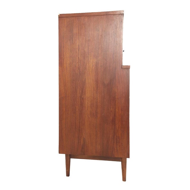 American of Martinsville Merton Gershun for American of Martinsville Mid Century X Inlay Walnut 9 Drawer Dresser For Sale - Image 4 of 11