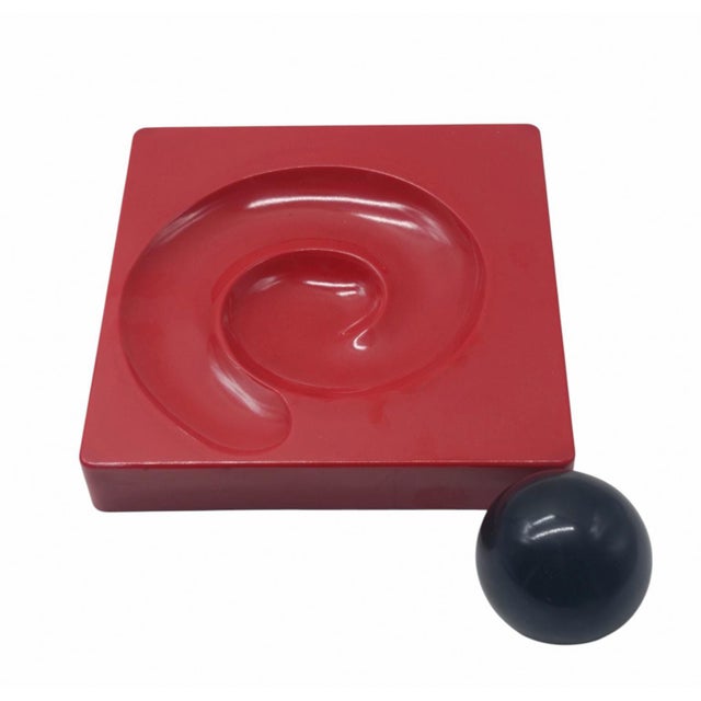 1960s Red Spyros Ashtray by Eleonora Peduzzi Riva for Artemide, Italy, 1969 For Sale - Image 5 of 9