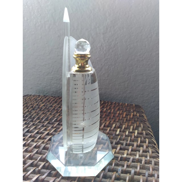 1990s Buri Al Arab Hotel-Dubai Crystal Perfume Bottle For Sale - Image 4 of 11