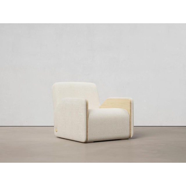 Oscar Chair by Haymann Editions Dimensions: D 103.2 x W 75 x H 79.5 cm. Materials: Upholstery, oak.