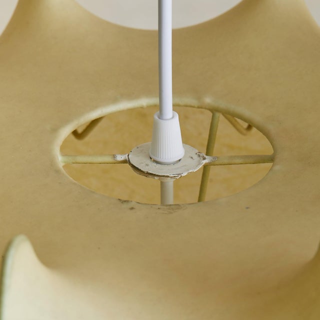 1960s Italian Ribbed Cocoon Pendant For Sale - Image 14 of 18