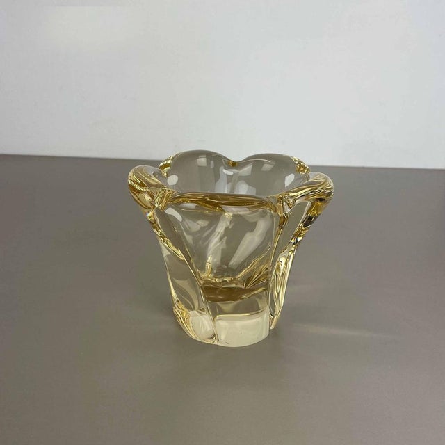 Large Crystal Glass Centerpiece Shell Bowl from Daum Nancy, France, 1970s For Sale - Image 4 of 18
