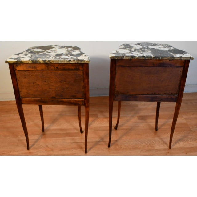 1910 Pair French Louis XV Walnut Satinwood & Marble Bedside Tables Nightstands For Sale - Image 10 of 13