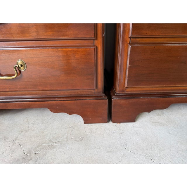Brown Vintage Drexel Georgian Style Cherry Nightstands – A Pair For Sale - Image 8 of 13
