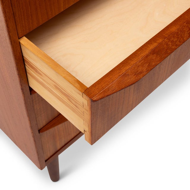 Vintage Danish Mid-Century Six Drawer Dresser in Teak For Sale In San Francisco - Image 6 of 8