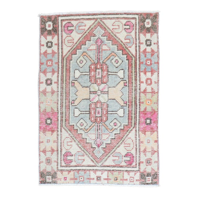 Vintage Pink Turkish Rug - 2'7" x 3'7" For Sale