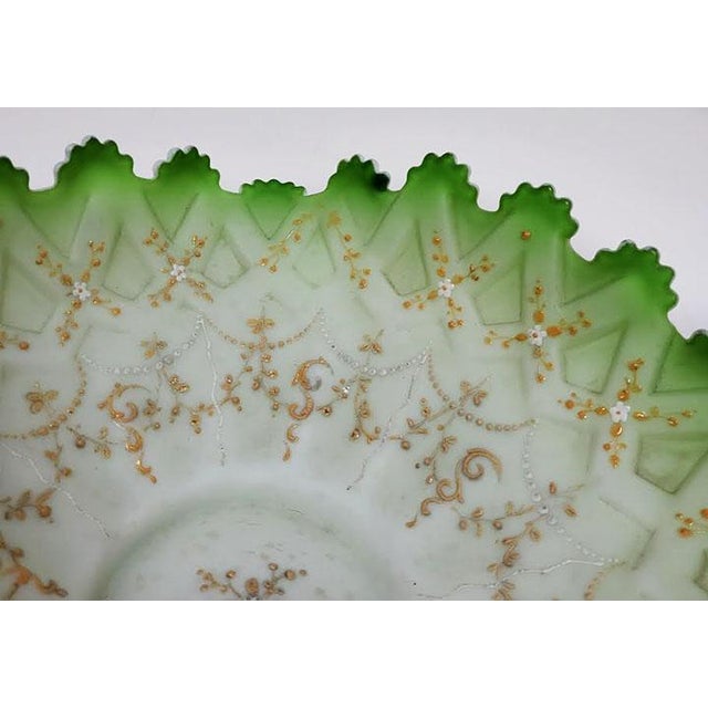 Late 19th Century Bavarian Molded Lattice & Ruffled Edge Porcelain Centerpiece Bowl For Sale - Image 4 of 6