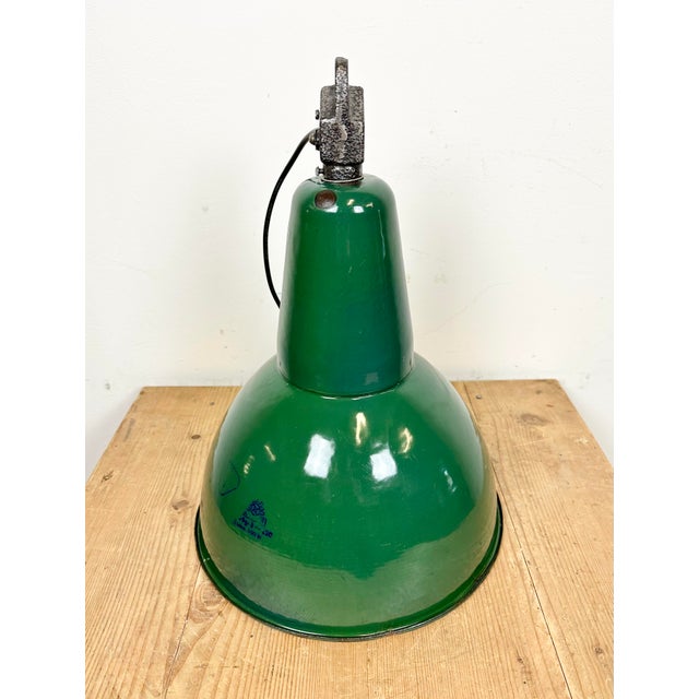 Industrial Green Enamel Factory Lamp with Cast Iron Top, 1960s For Sale - Image 12 of 17