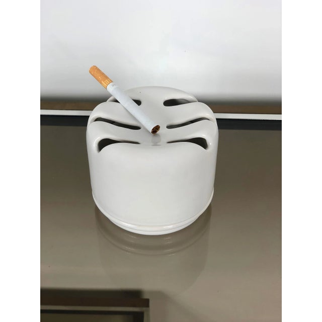 White Ceramic Ashtray Liisi by Liisi Beckmann for Gabbianelli, Italy, 1970s For Sale - Image 3 of 10
