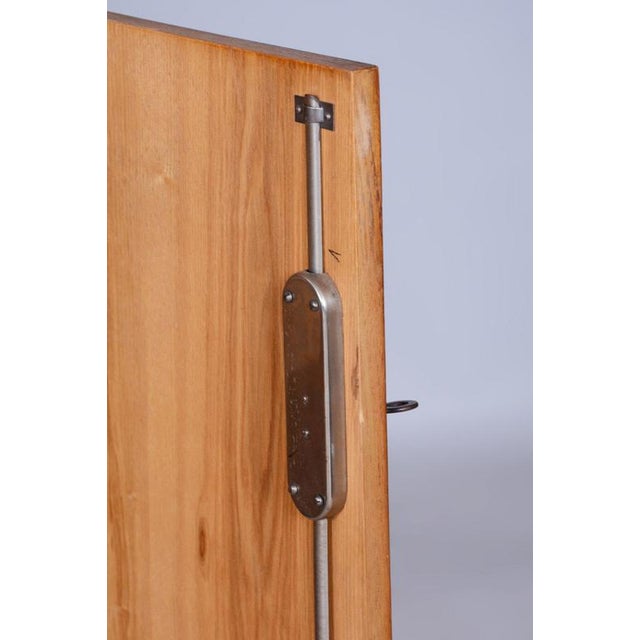 Czech Art Deco Display Cabinet in Oak and Glass, 1940s For Sale - Image 11 of 17