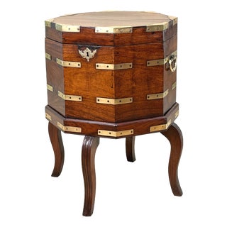 18th Century Georgian Anglo-Indian Padouk Cellarette, India, 1790 For Sale