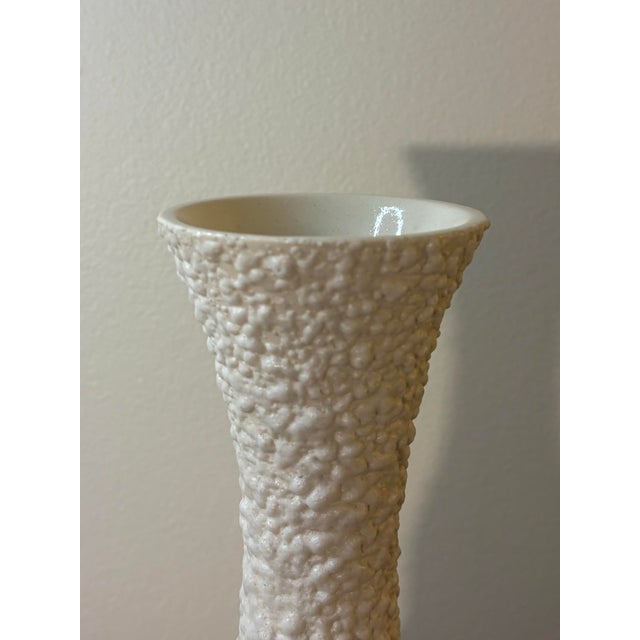Mid-Century Modern Vintage Mid-Century Modern White Lava Glaze Vase by Royal Haeger For Sale - Image 3 of 7