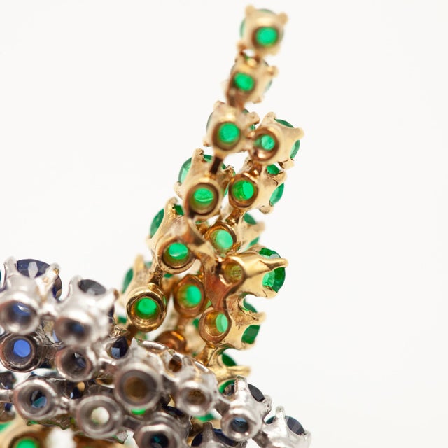 1960s Platinum and 18k Yellow Gold Sapphire Emerald and Diamond Brooch For Sale - Image 10 of 14