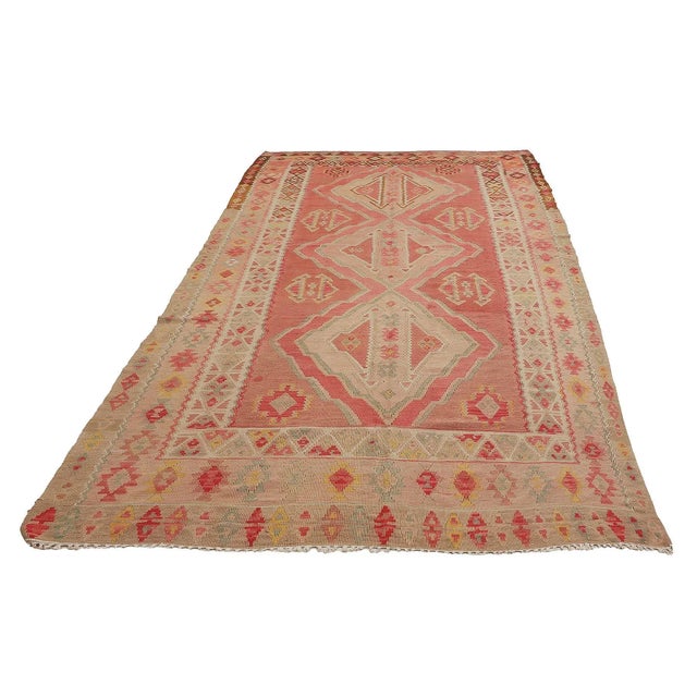 Handwoven decorative vintage kilim rug from Artvin region of Turkey. Approximatelly 50-60 years old. In very good condition.