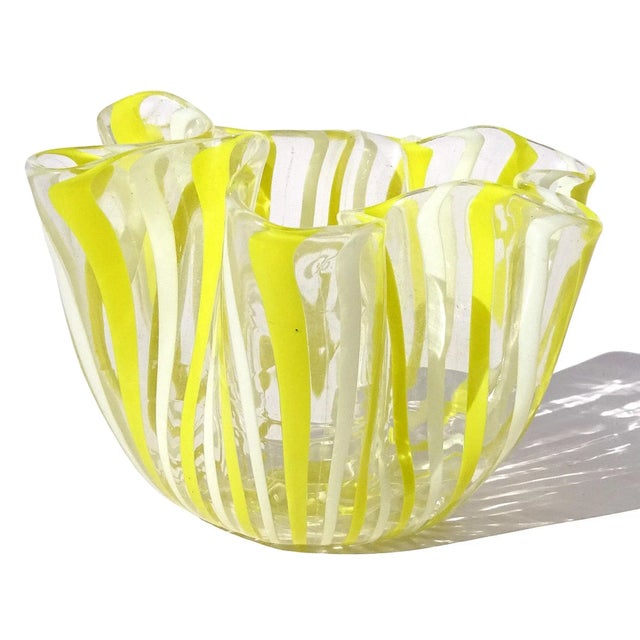 Abstract Vintage Murano Venini Bianconi Yellow White Filigrana Ribbons Italian Art Glass Decorative Fazzoletto Vase For Sale - Image 3 of 6