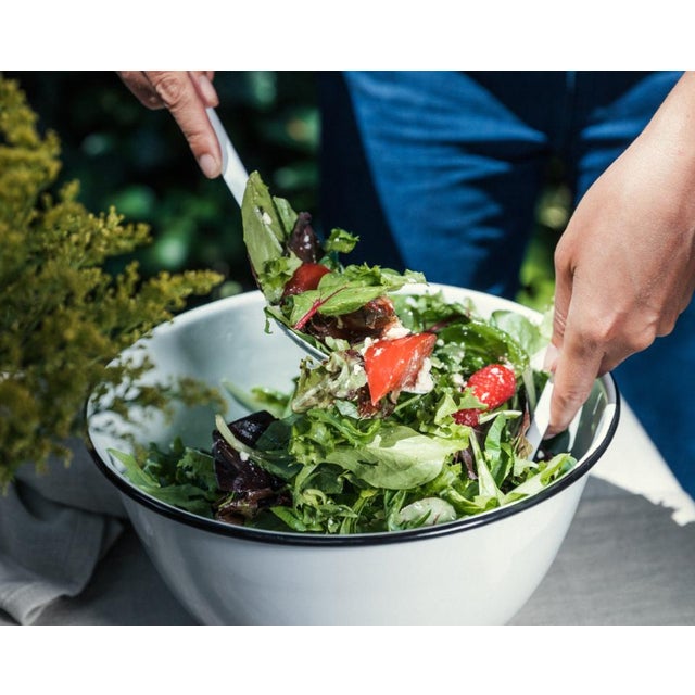 Crow Canyon Home Enamelware, Vintage 14 oz. Tumblers in White with Black Rim - Set of 4 For Sale - Image 4 of 6