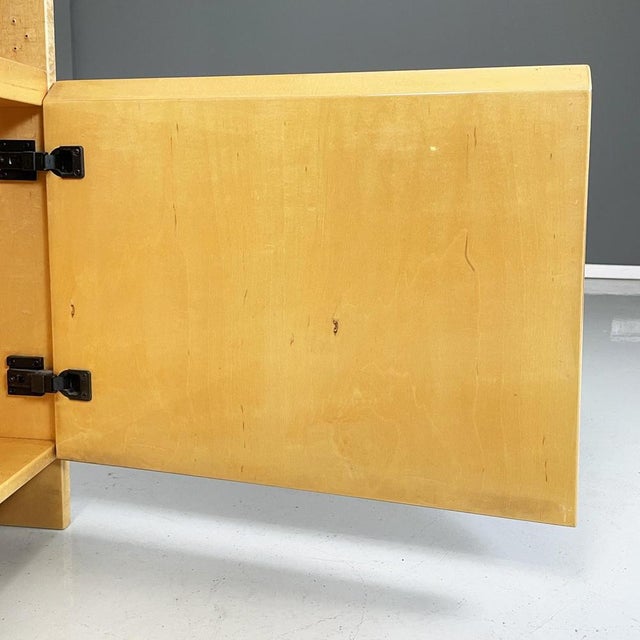 Italian Modern Light Briar with Smoked Glass Bookcase attributed to Saporiti, 1970s, Set of 3 For Sale - Image 16 of 18