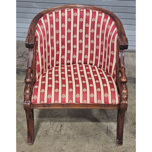Traditional Early 20th Century Pair of English Regency Mahogany Bergeres With Swan Head Carving Red Silk Fabric For Sale - Image 3 of 12
