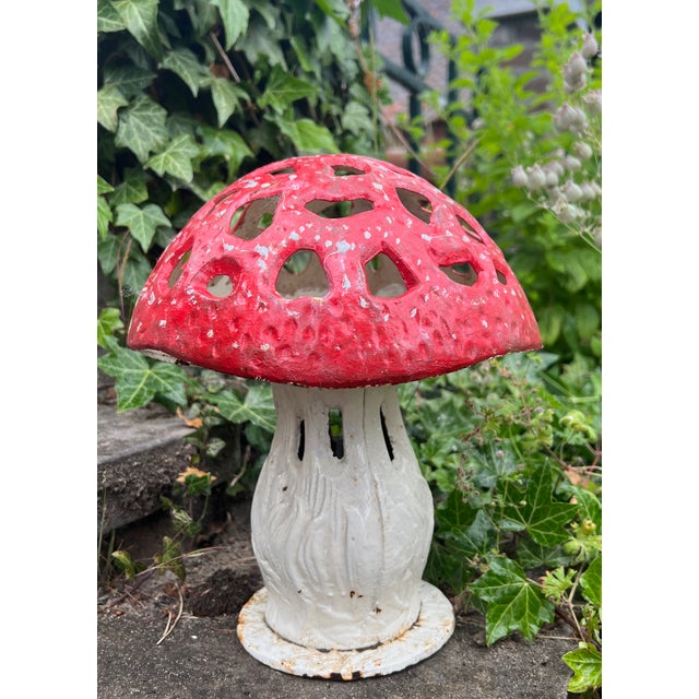 Lovely, rare vintage garden light in the shape of a musroom, made from cast iron. With and without tea-cup light a...