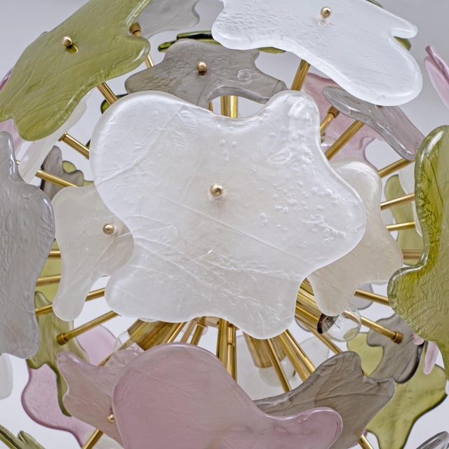 Italian Murano Glass Sputnik Chandelier in Pastel Colors and Polished Brass, 2000 For Sale - Image 10 of 13