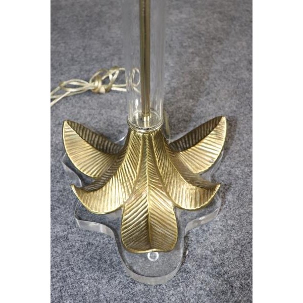 Metal Inverse Palm Tree Lucite and Brass Maison Jansen Style Table Lamp For Sale - Image 7 of 9