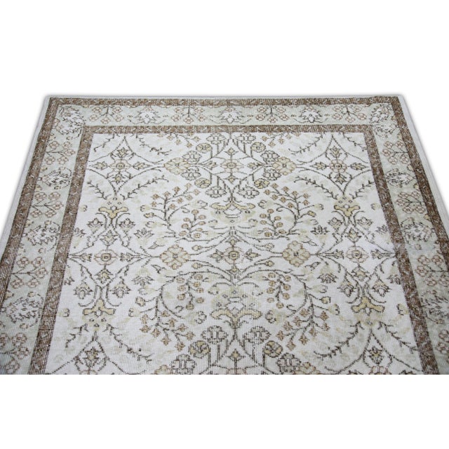 1960s Vintage Turkish Rug 5'3" x 8'9" For Sale - Image 5 of 7