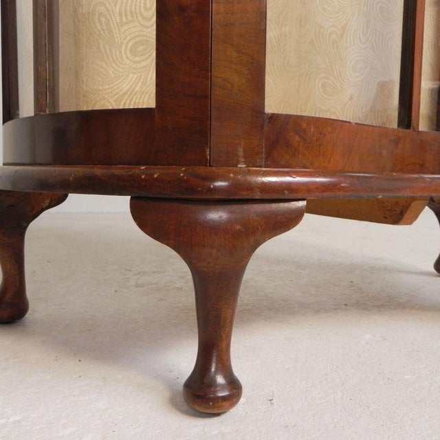 English Art Deco Display Cabinet on Ornate Legs, 1930s For Sale - Image 13 of 18