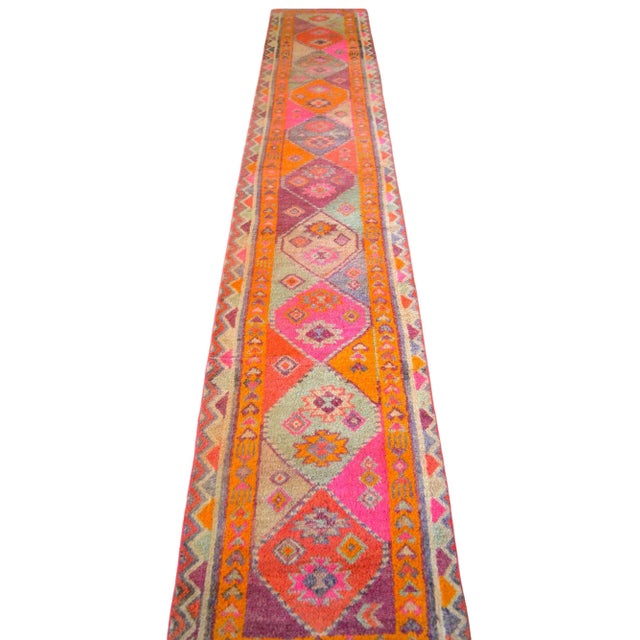 1970s Turkish Runner Rug . Hand-Knotted Tribal Oushak Halway 2′6″ × 14′ For Sale - Image 5 of 12