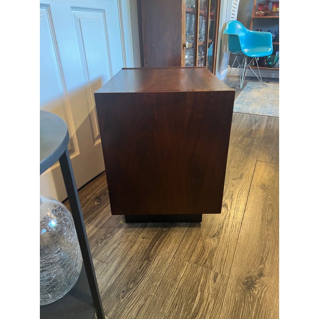 Lane Furniture 1950s Lane Model 416-30-H Nightstand in Walnut For Sale - Image 4 of 5