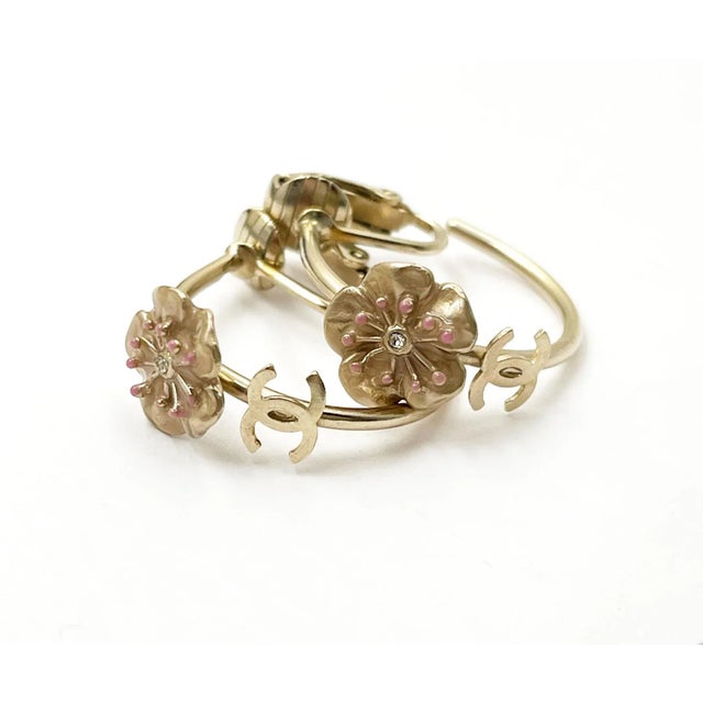 2010s Chanel Gold CC Pink Flower Hoop Clip on Earrings - 2 Pieces For Sale - Image 5 of 5