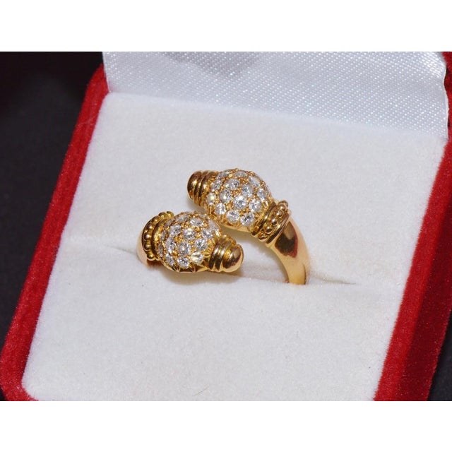 Mid-Century Modern Genuine Natural 0.79cts VVS G Diamond 18k Solid Gold Bypass Ring, Size 6.75 For Sale - Image 3 of 8