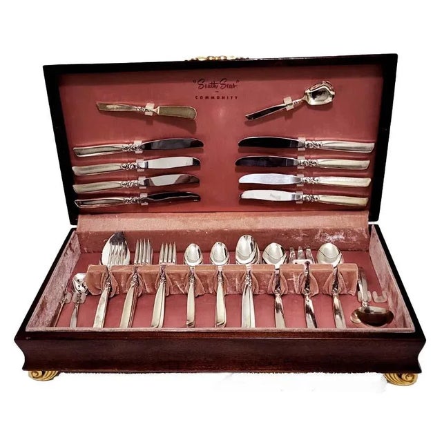 56 piece set of South Seas (Silver plate circa 1955 by Oneida Silver/Community Includes: 8 knives, 8 forks, 8 salad forks,...