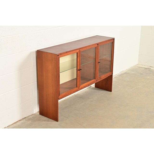 Calvin Furniture Kipp Stewart for Calvin Furniture Mid-Century Modern Walnut Bookcase Cabinet, 1960s For Sale - Image 4 of 14