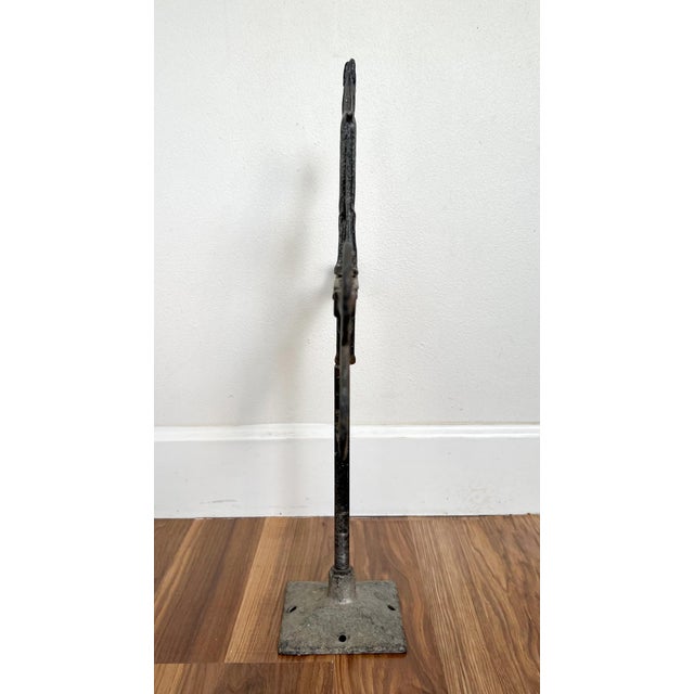 Large Antique Cast Iron Boxer Dog Weathervane – Directional Arrow Design – Americana / Industrial / Farmhouse Decor For Sale - Image 11 of 15