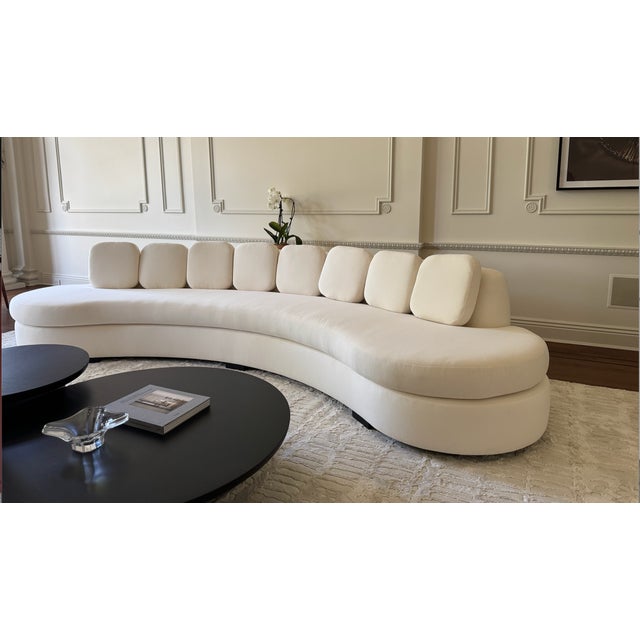 Custom Contemporary Off-White Curved Sofa For Sale - Image 4 of 7