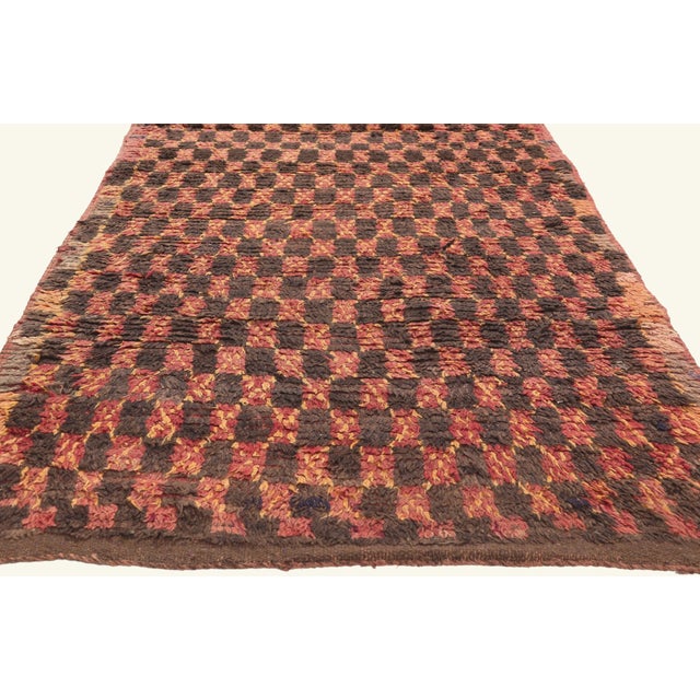 Berber Tribes of Morocco Vintage Boujad Moroccan Rug, 03'07 X 09'02 For Sale - Image 4 of 10