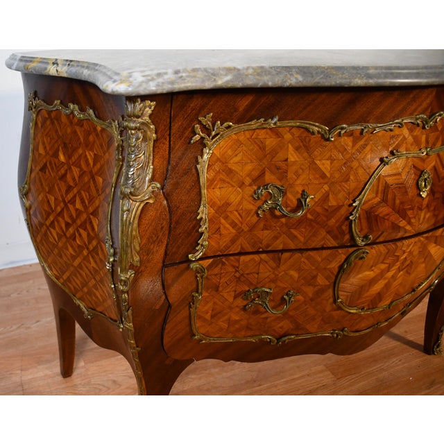 Brown 1930s French Louis XV Walnut & Marble Top Commode / Dresser / Chest of Drawers For Sale - Image 8 of 17