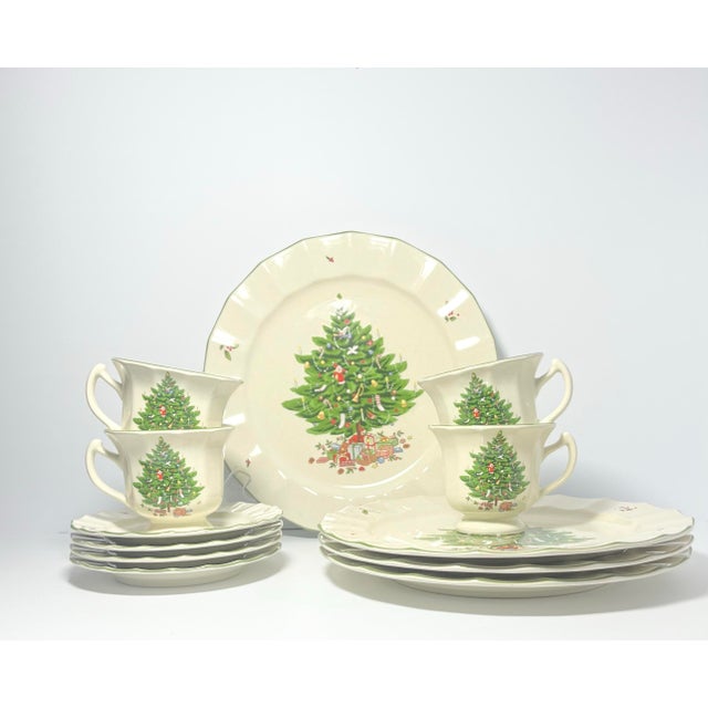 Studio Nova “Holiday Season” 12-Piece Dinnerware Set & Box, Dinner Plates Teacup Excellent condition. No chips, cracks, or...