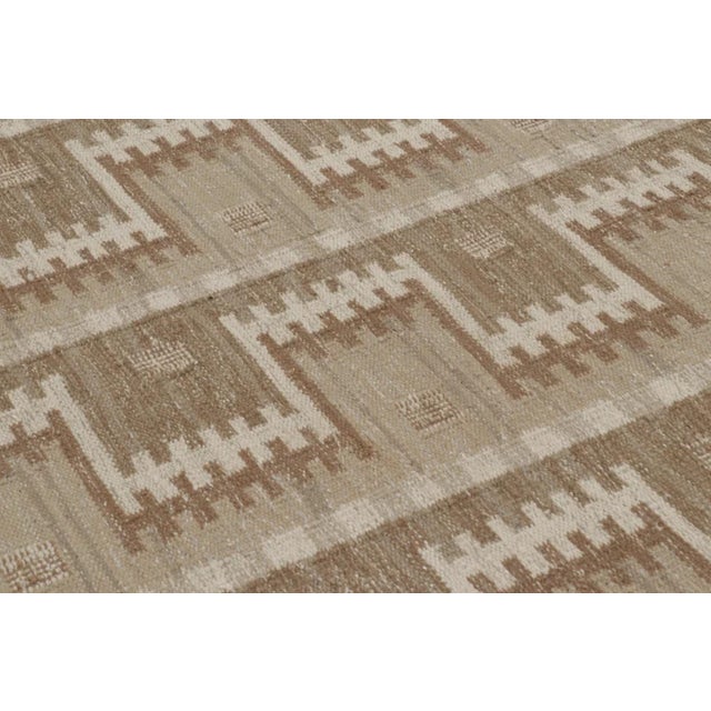 Late 20th Century Rug & Kilim's Scandinavian Style Custom Flatweave Rug With Beige Geometry For Sale - Image 5 of 10