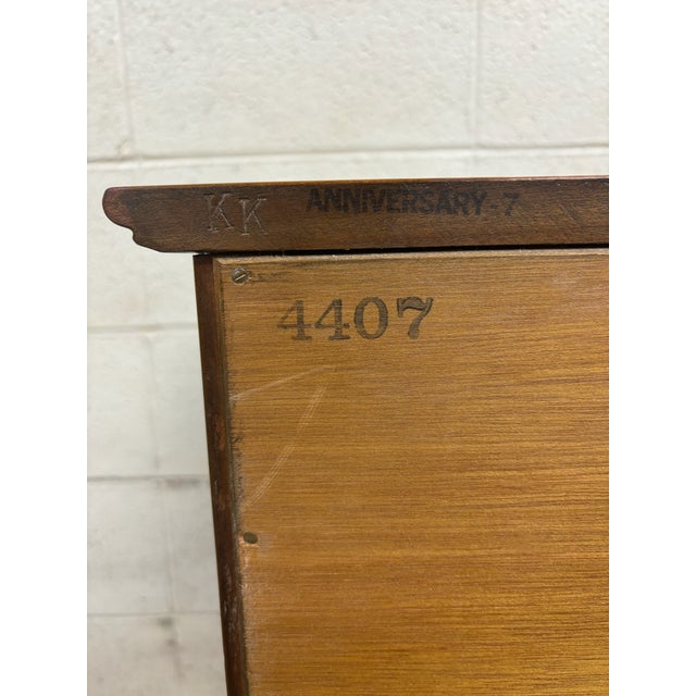 Vintage Stickley Cherry 10 Drawer Chippendale Style Dresser For Sale - Image 9 of 12