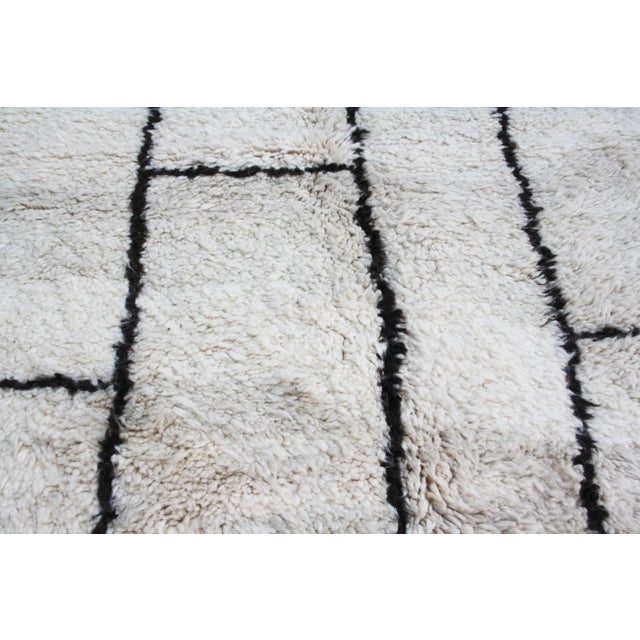 Contemporary Late 20th Century Vintage Moroccan Rug - 5'4" X 6'8" For Sale - Image 3 of 6