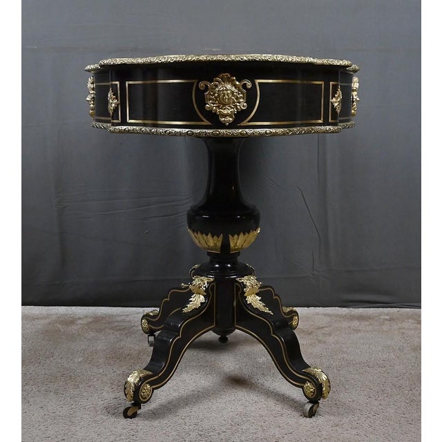 Mid-19th Century Napoleon III Violin-Shaped Marquetry Table For Sale - Image 16 of 18