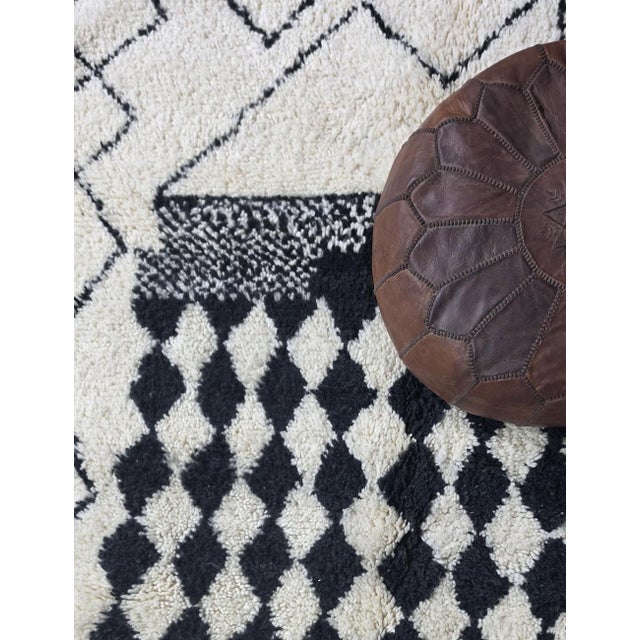 Textile Black and Ivory Moroccan Rug - 9 X 6.3 Ft For Sale - Image 7 of 8