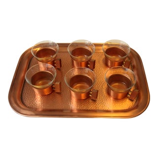 1960s Vintage - 6 Tea Glasses With Wooden Handled Copper Holder on a Hammered Copper Tray-Set of 7 For Sale