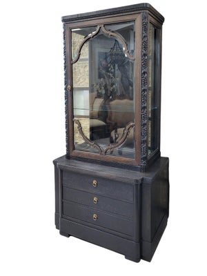 Neo-Renaissance Oak Vitrine Cabinet by A.B.N. Bomans Ångsnickeri, Circa 1900