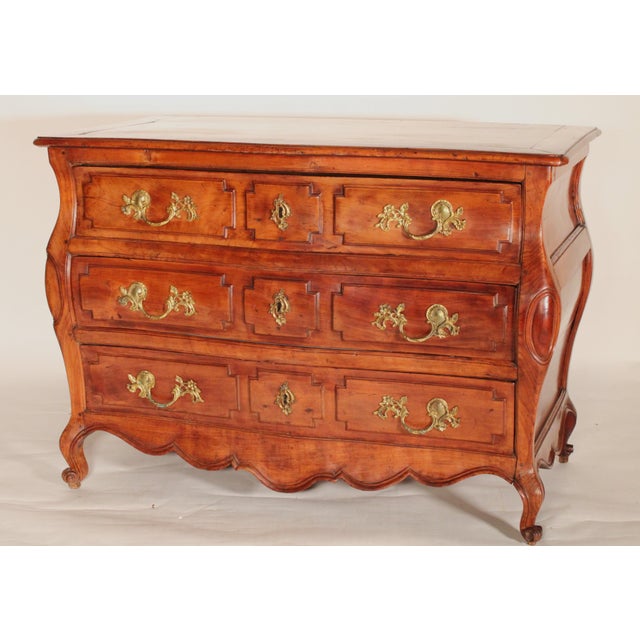French Louis XV Provincial Fruitwood Bombe Chest of Drawers For Sale - Image 3 of 14